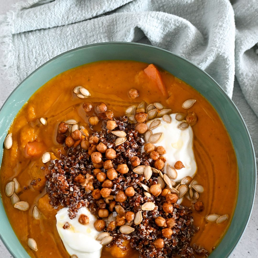 ONE-PAN High Fibre Pumpkin Soup with Crunchy Toppings