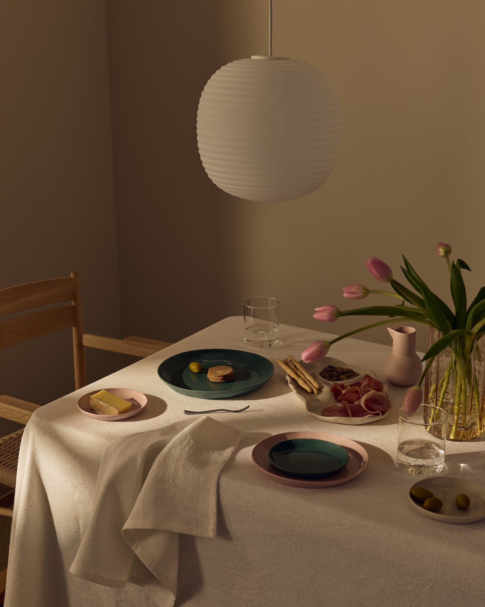 Cloud Round Plate Icy Pink (M)