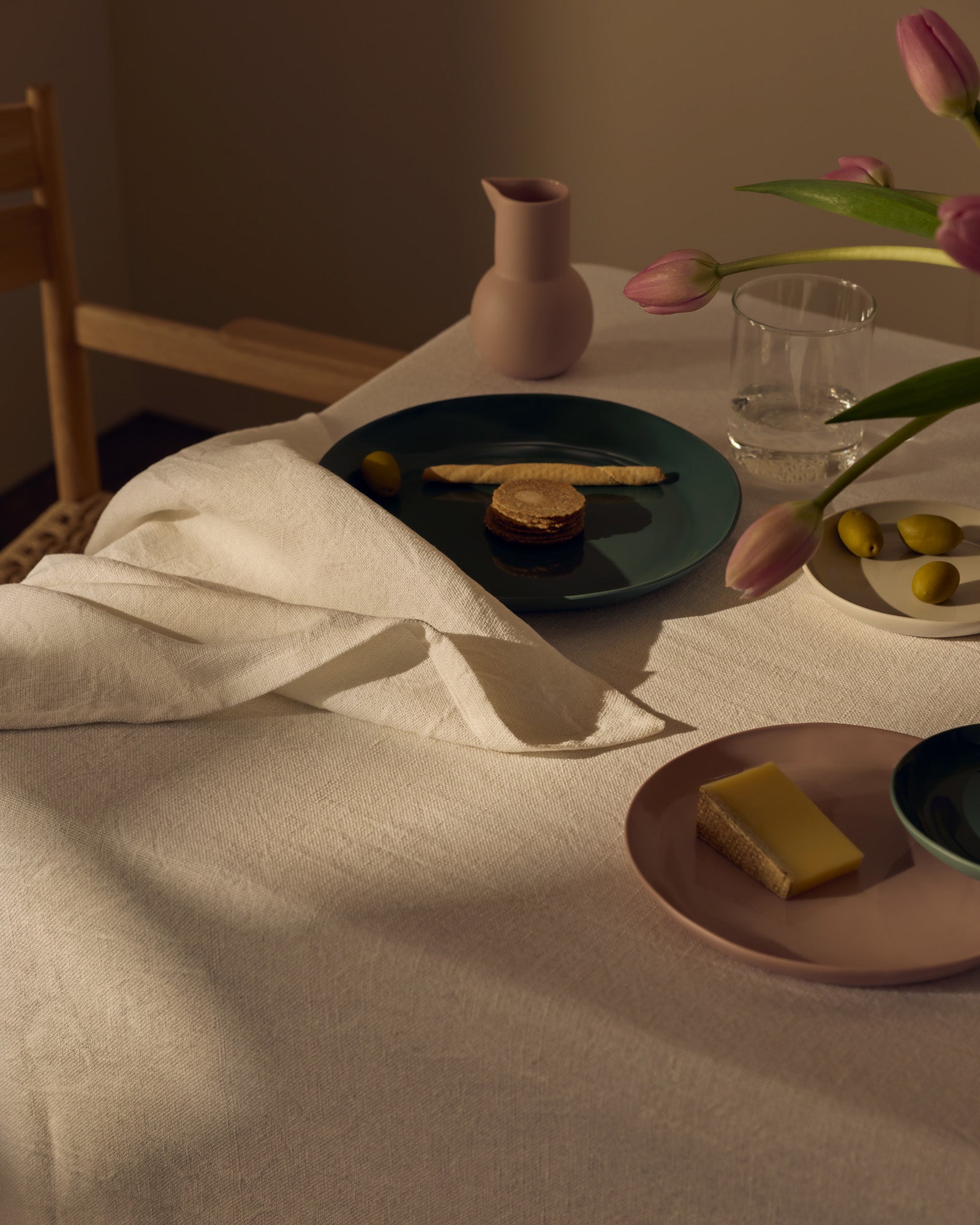 Cloud Round Plate Icy Pink (M)