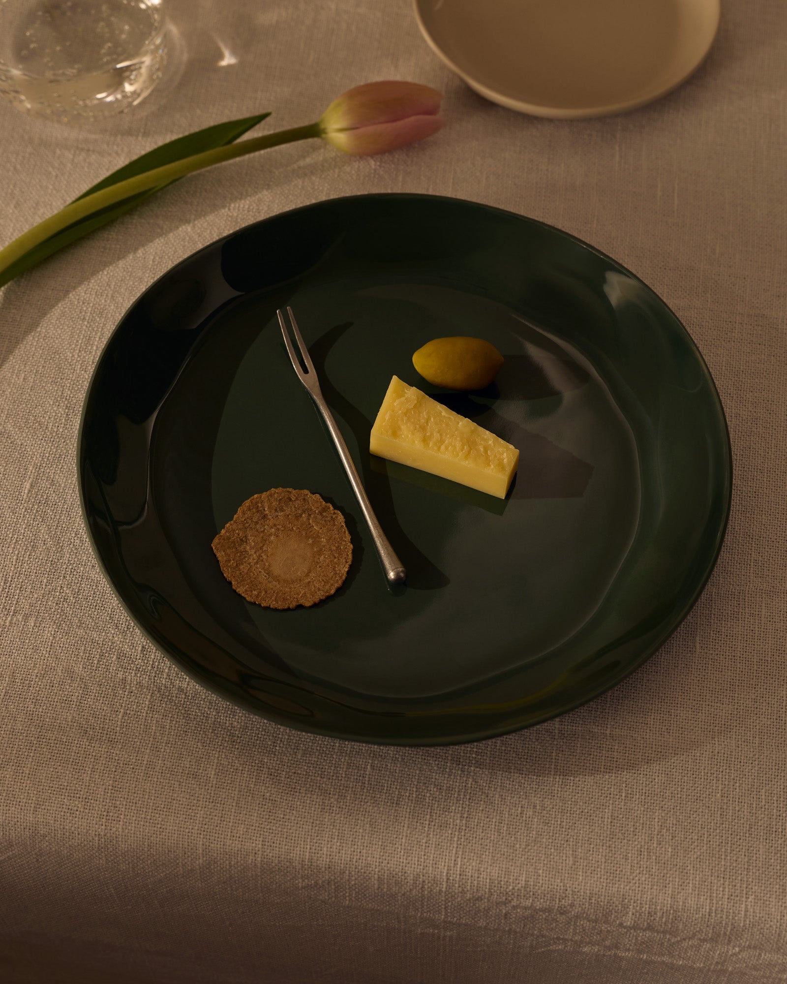 Cloud Round Plate Moss (M)