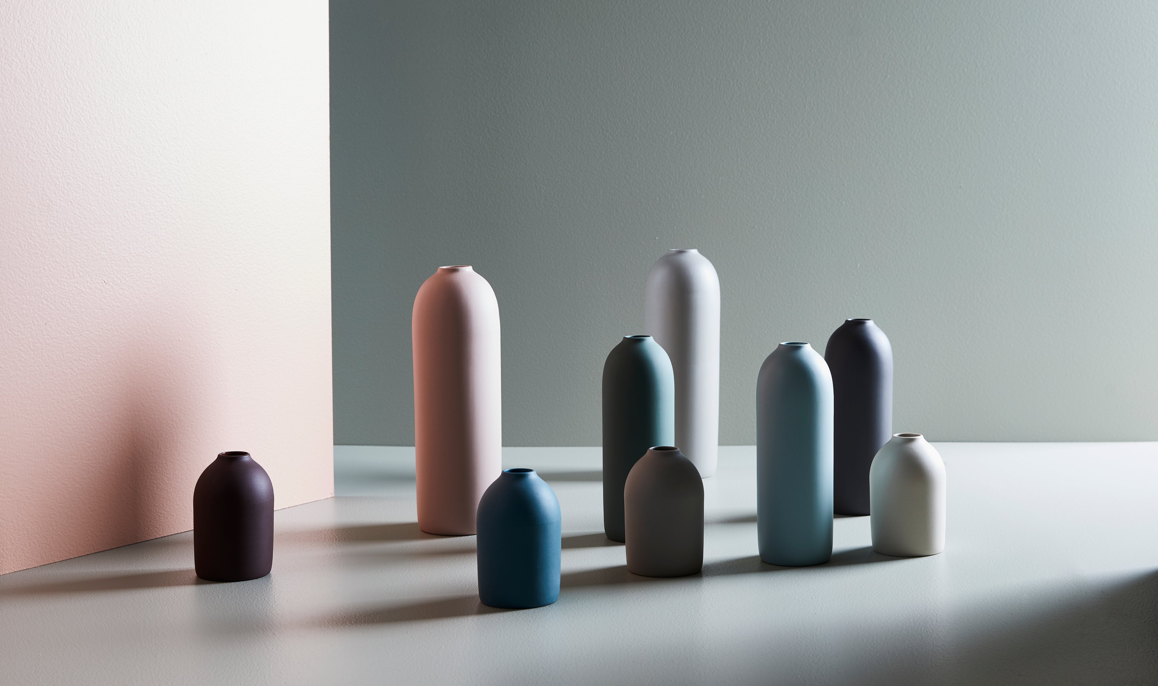 Cocoon Vase, Chalk White, Small