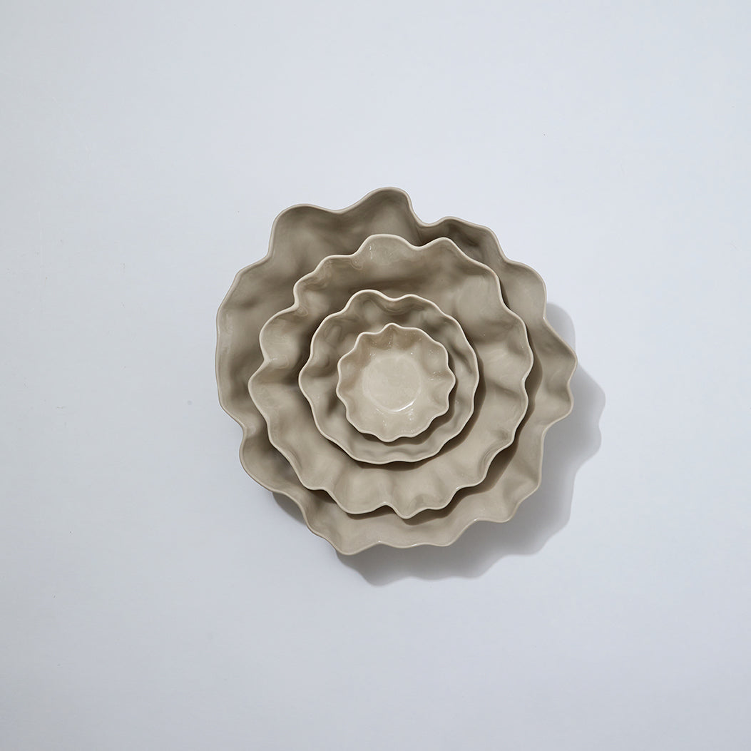 Ruffle Bowl Chalk White (L)