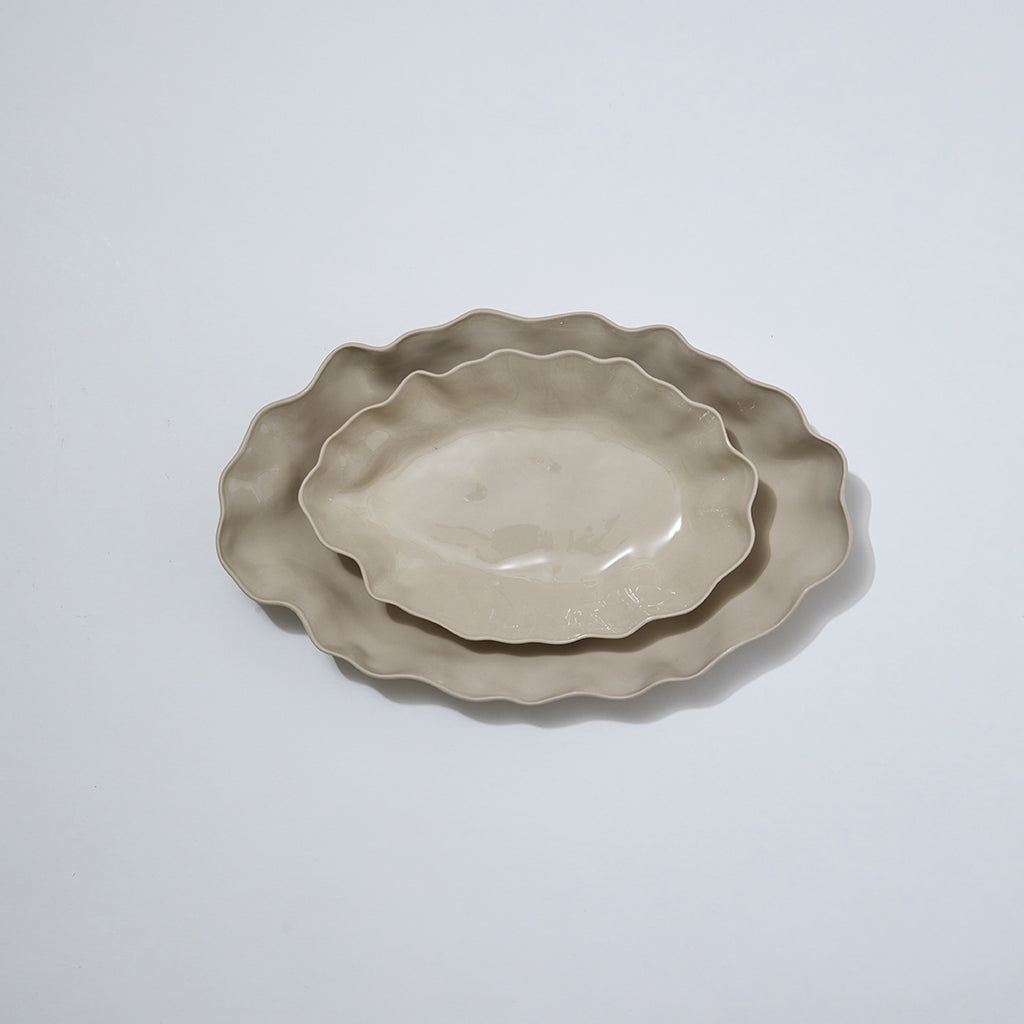 White Ruffle Rectangle Ruffle Rectangle Platter Chalk White (XL) – Marmoset Found