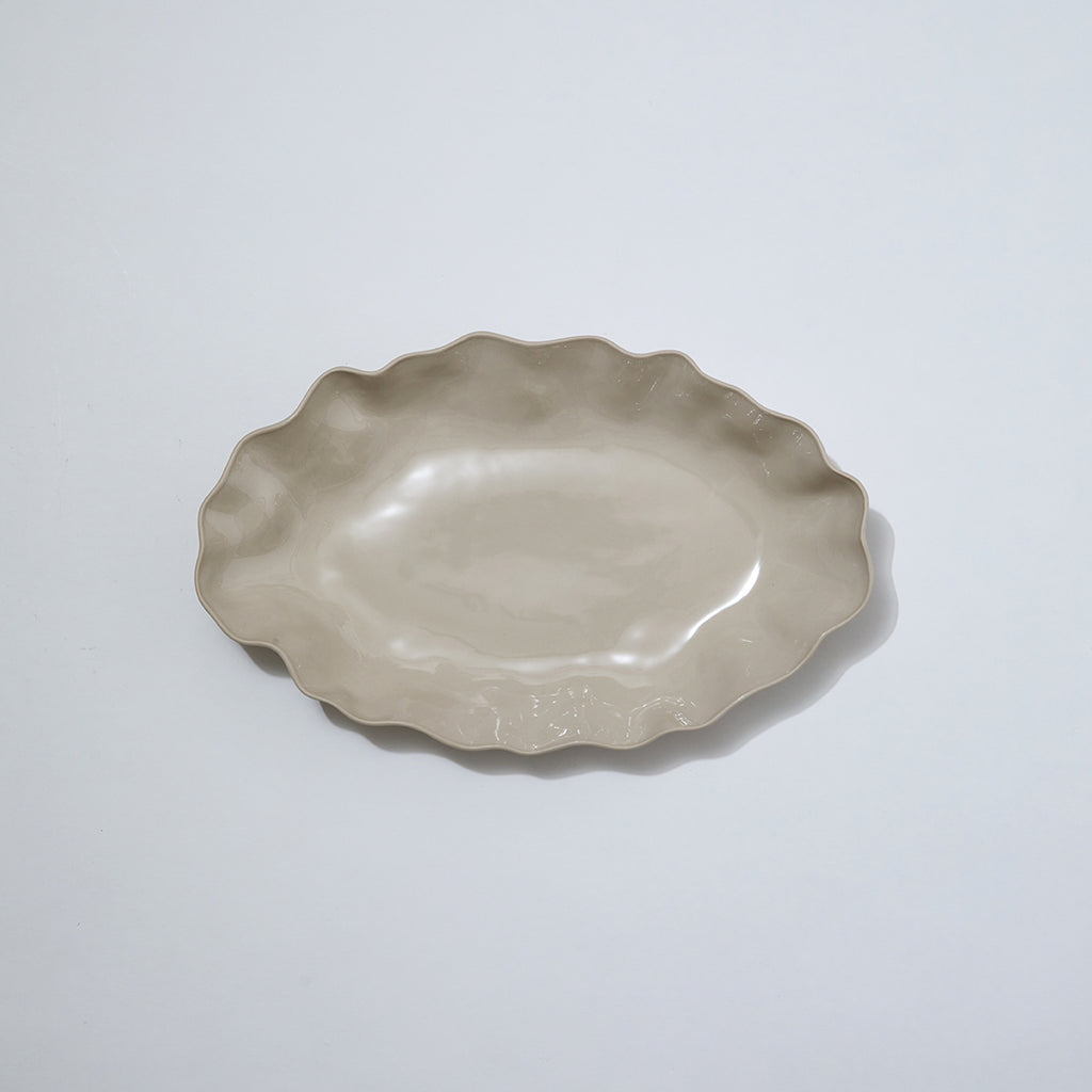 White Ruffle Rectangle Ruffle Rectangle Platter Chalk White (XL) – Marmoset Found