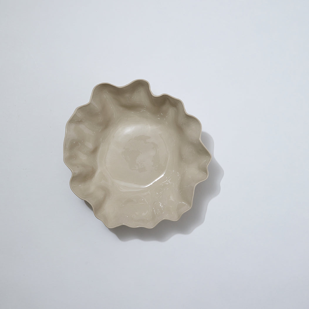 Ruffle Bowl Chalk White (L)