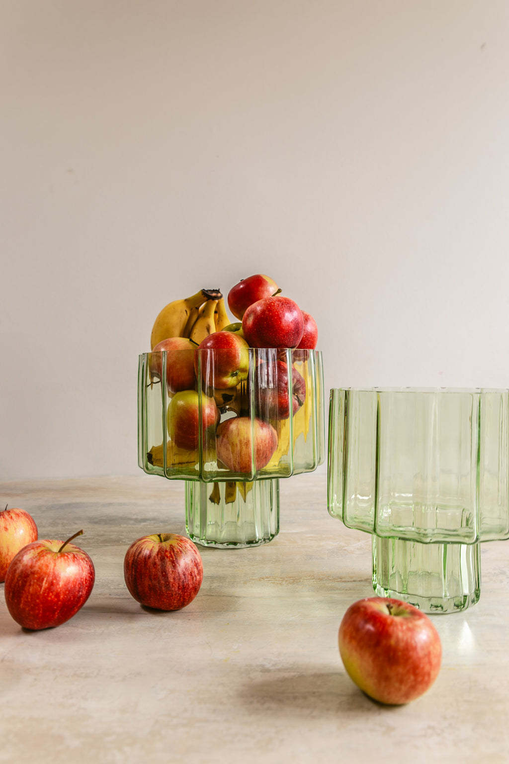 Urn Glass Vase Green (L)