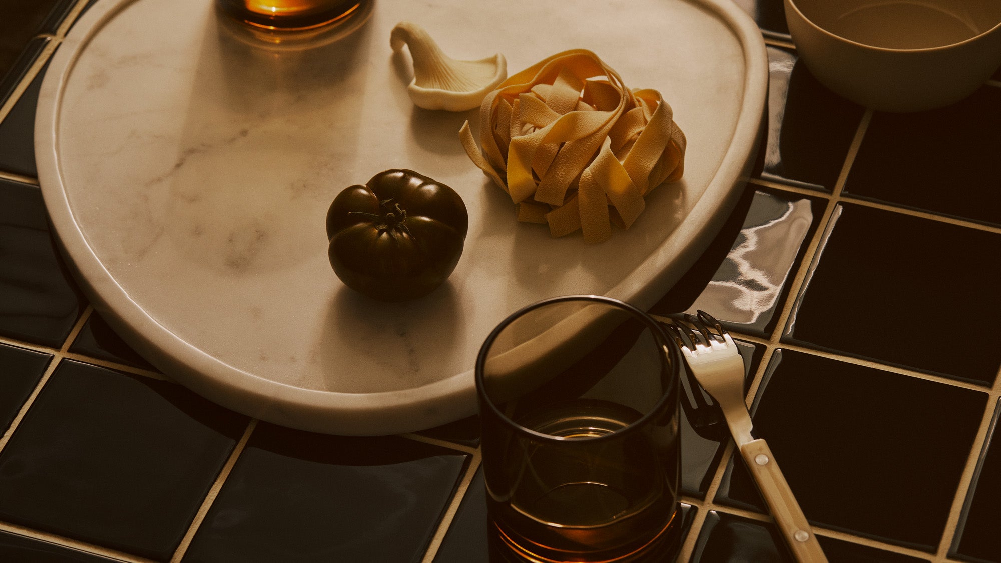 Marble Tray Oblong White Marle