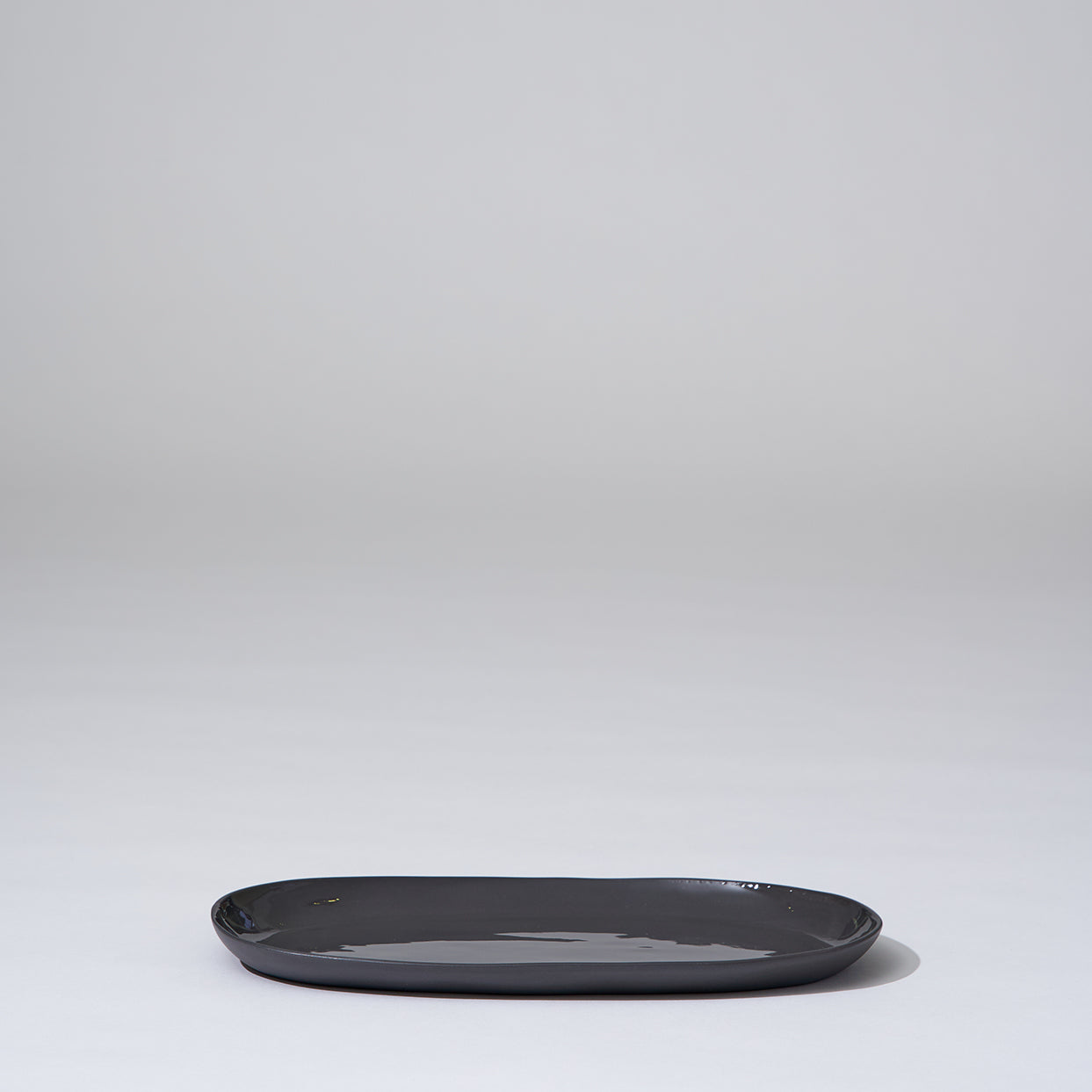 Cloud Oval Plate Charcoal (M)