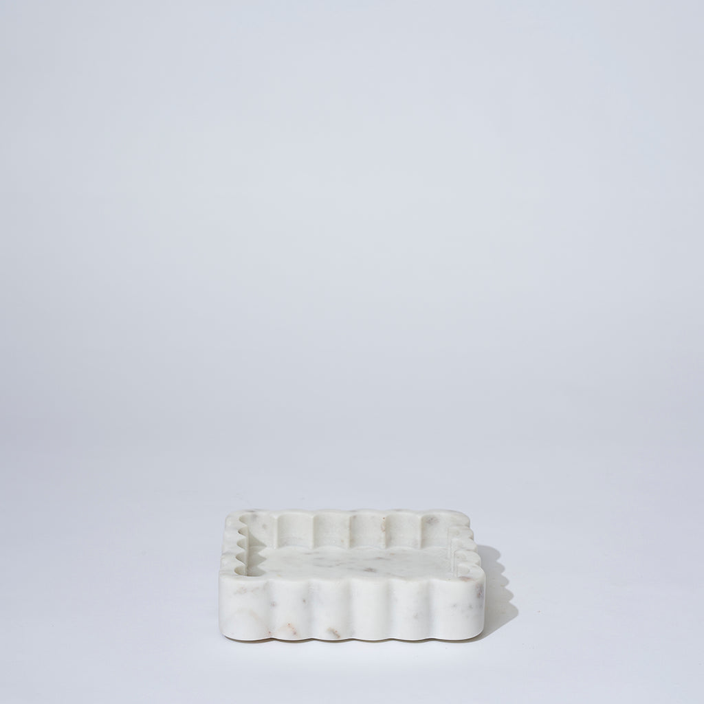 Marble Rectangle Ribbed Catchall White Marle