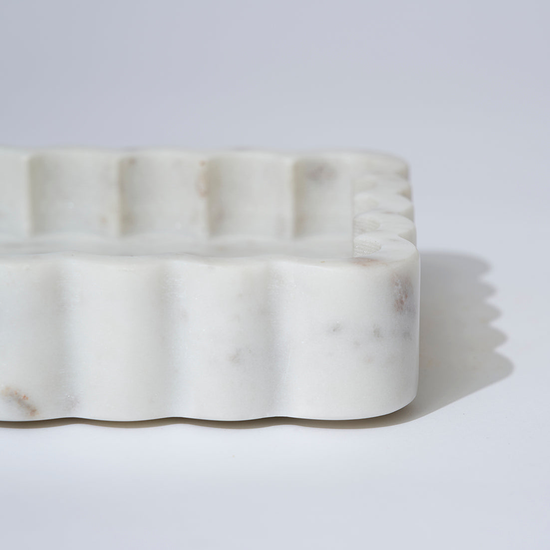 Marble Rectangle Ribbed Catchall White Marle