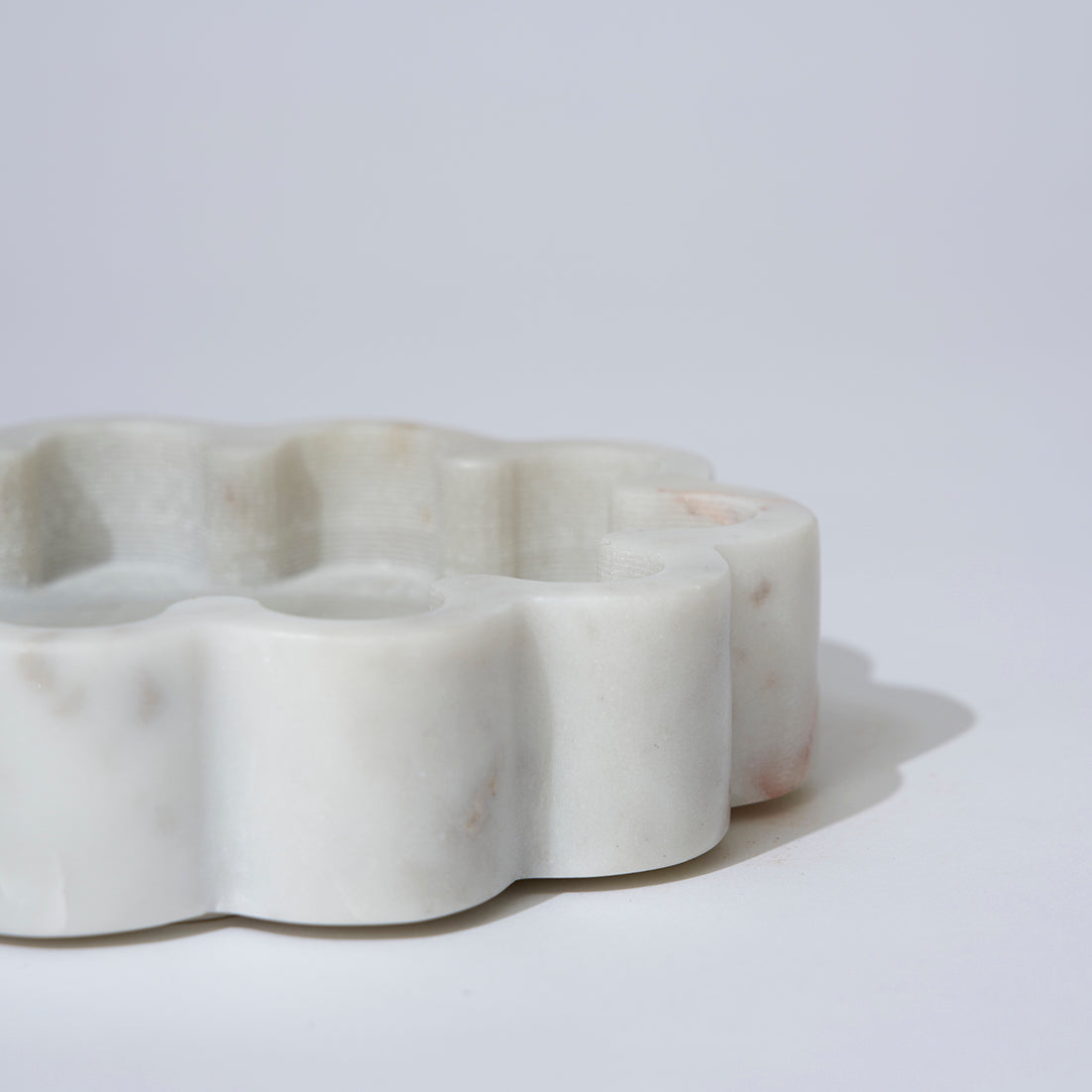 Marble Oval Ribbed Catchall White Marle