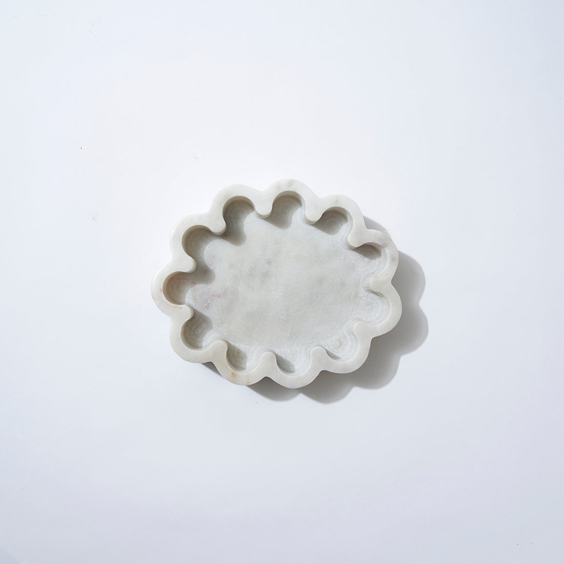 Marble Oval Ribbed Catchall White Marle