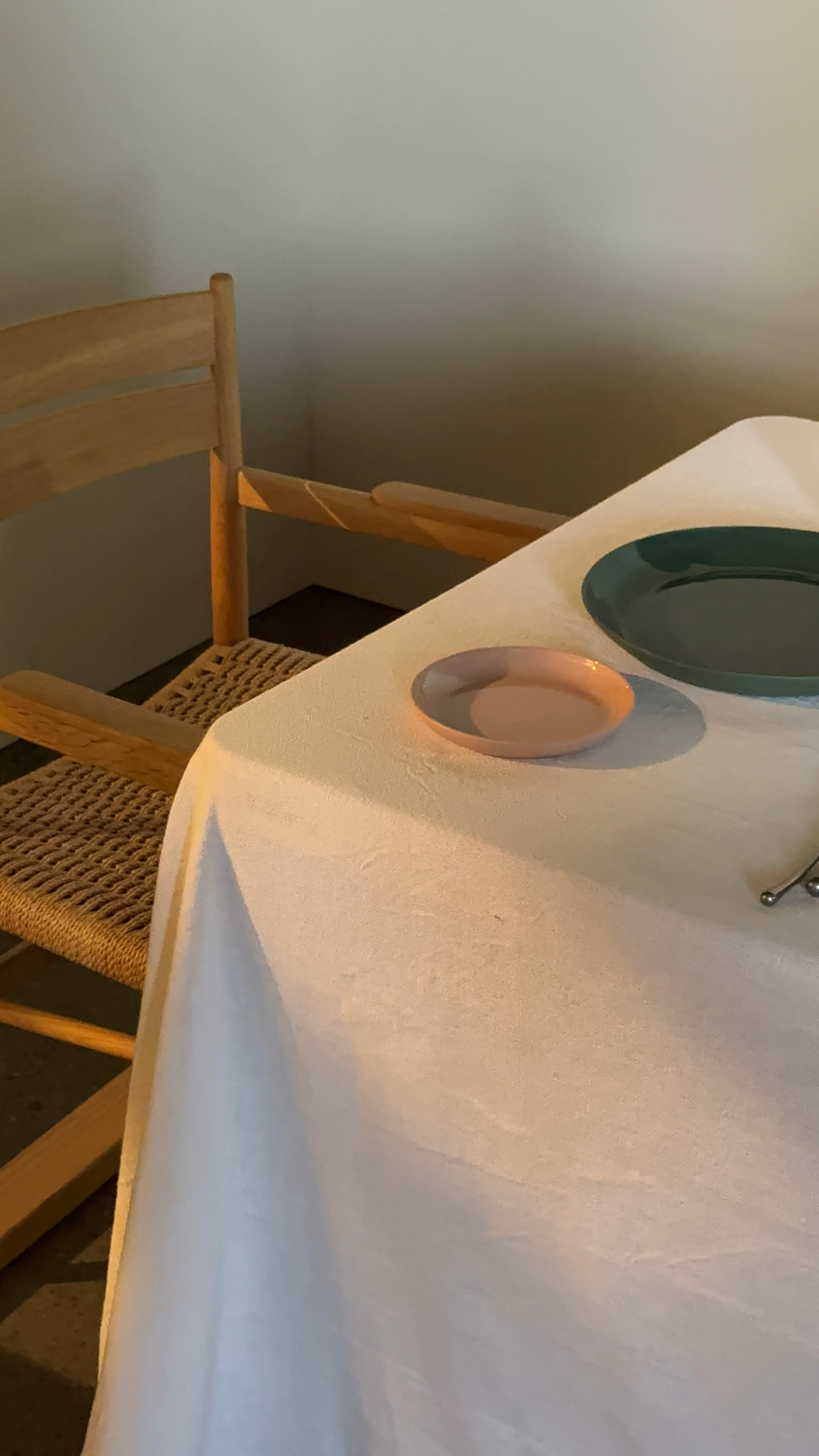 Cloud Round Plate Icy Pink (E)