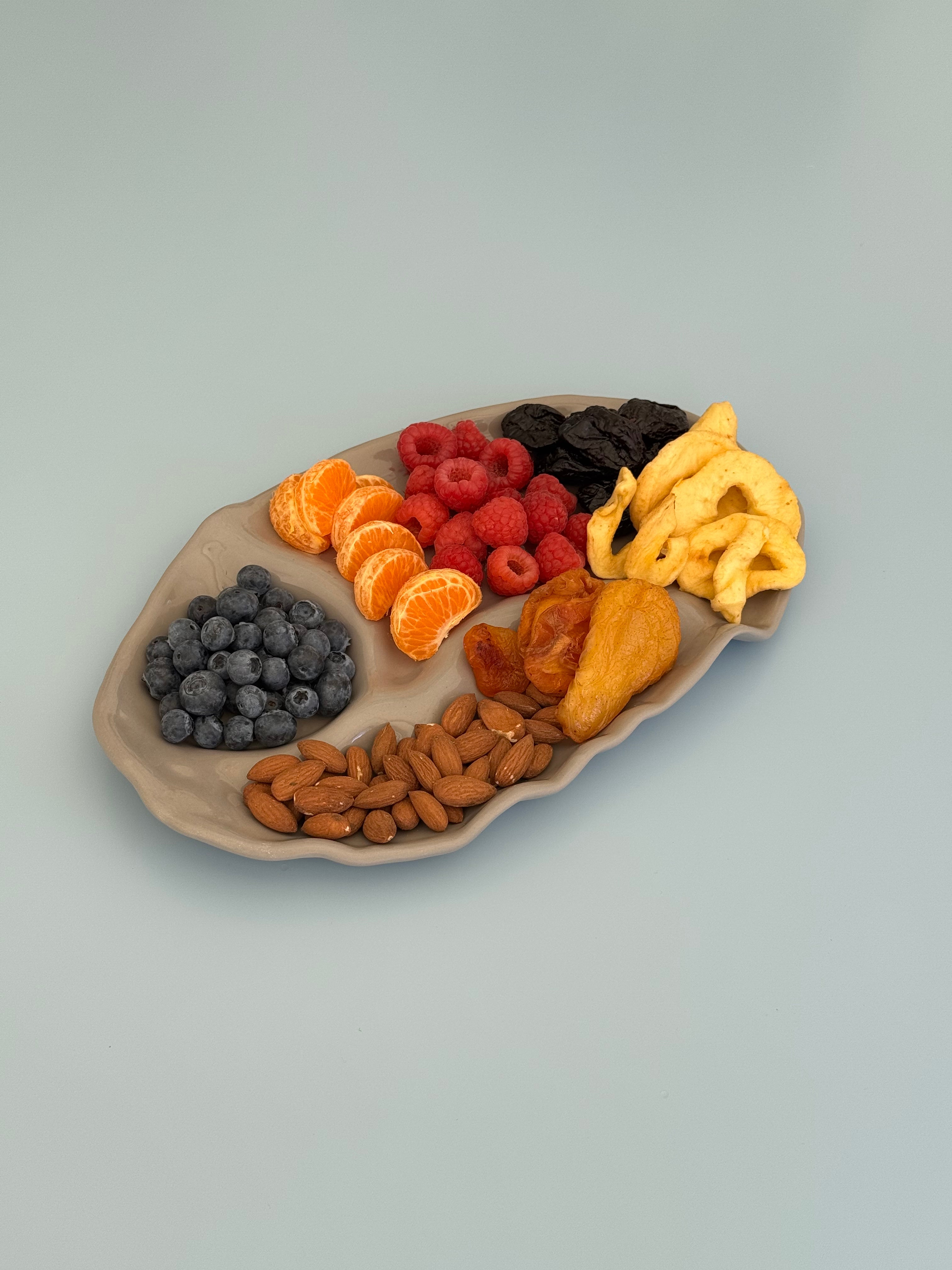 Sharing Plate Dove Medium