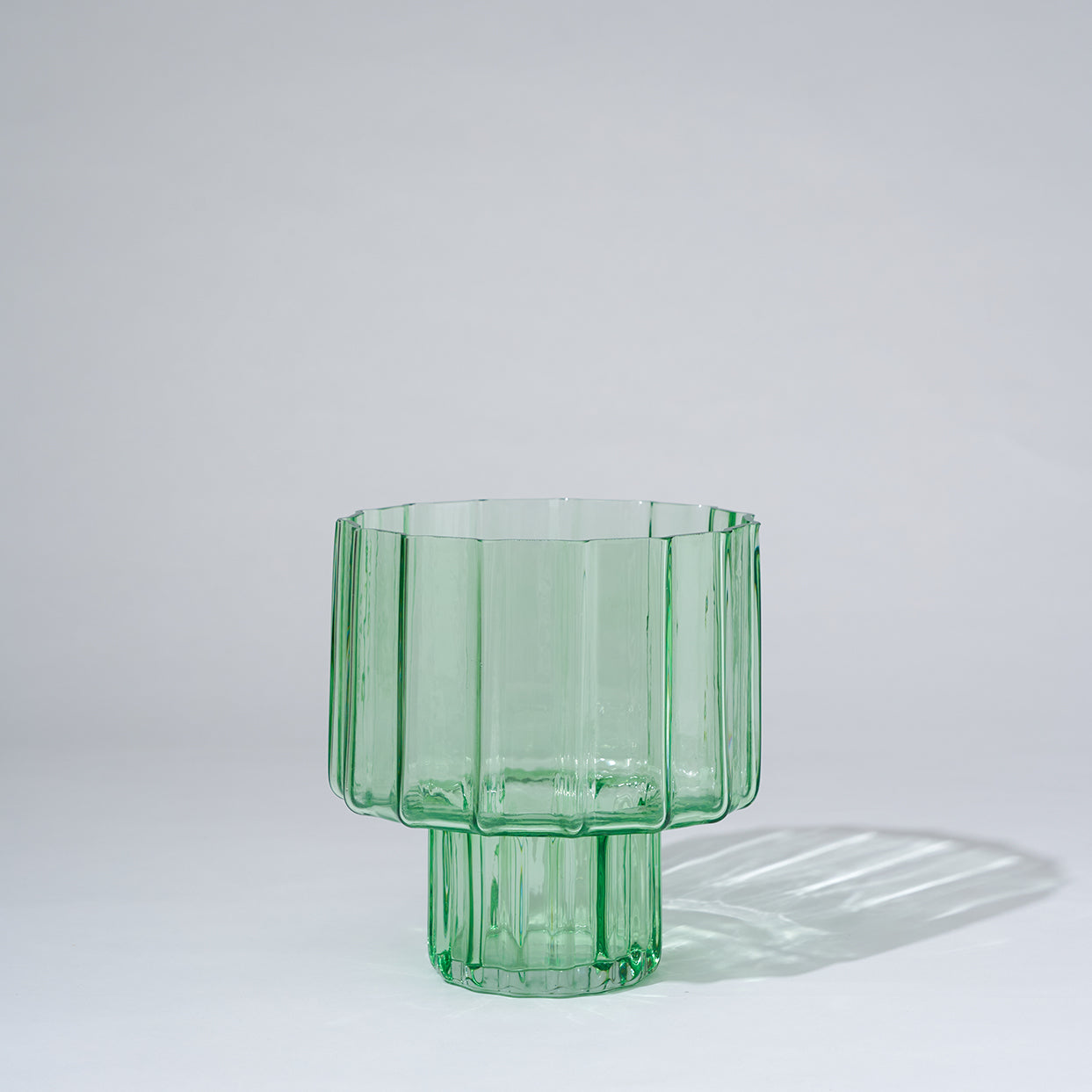 Urn Glass Vase Green (M)