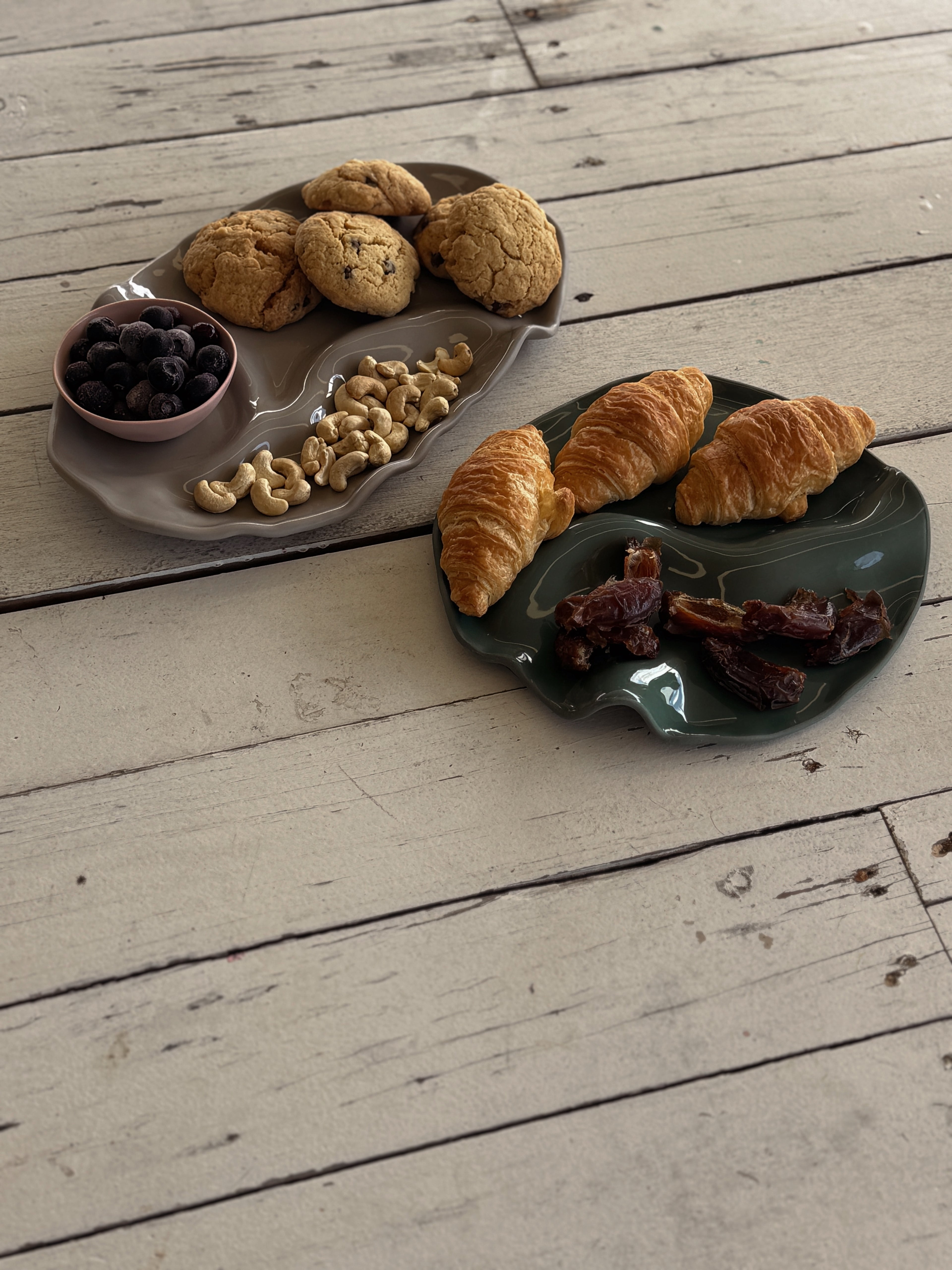 Sharing Plate Dove Medium