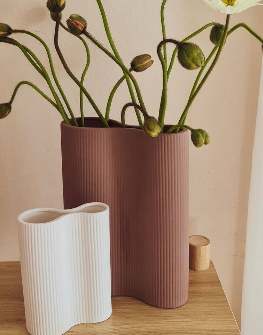 Ribbed Infinity Vase Ochre (M)