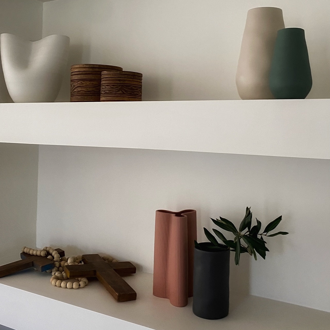 Ribbed Petal Vase Ochre (L)