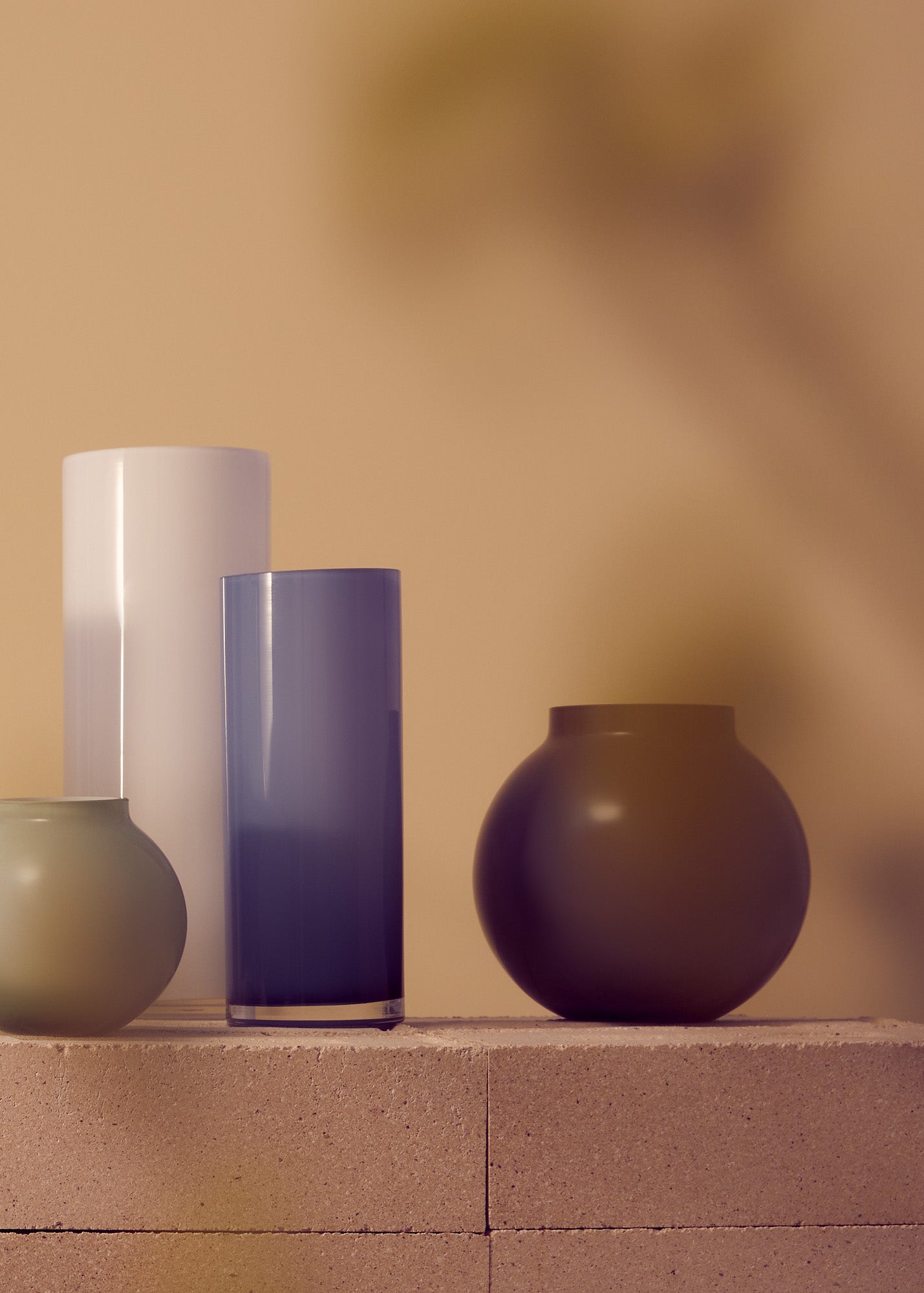 Opal Ball Vase Ash (M)